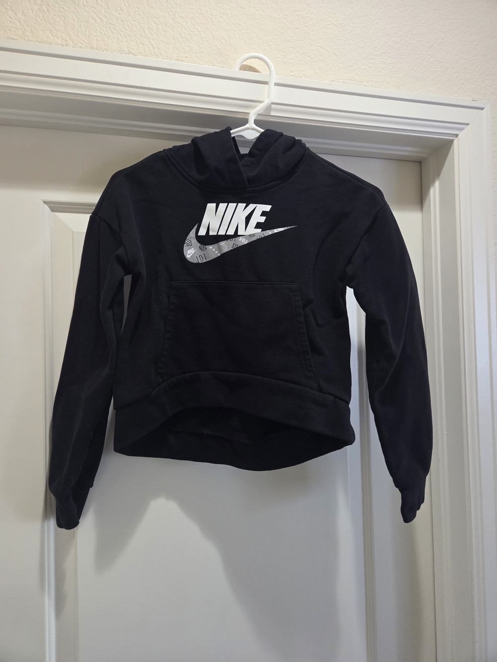 Nike Kids Black Hoodie - Logo Pullover